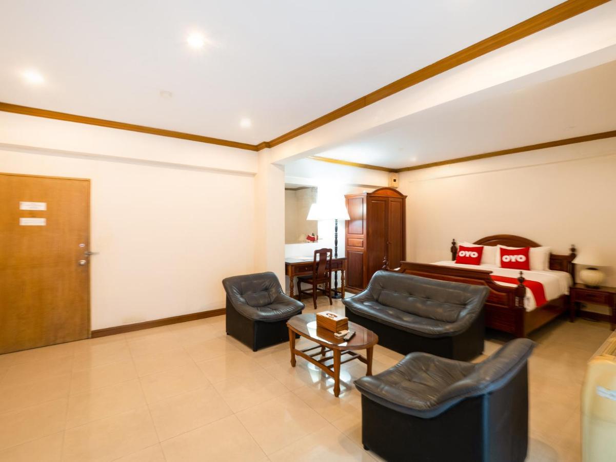 12Pm Bangkok Hotel Bagian luar foto