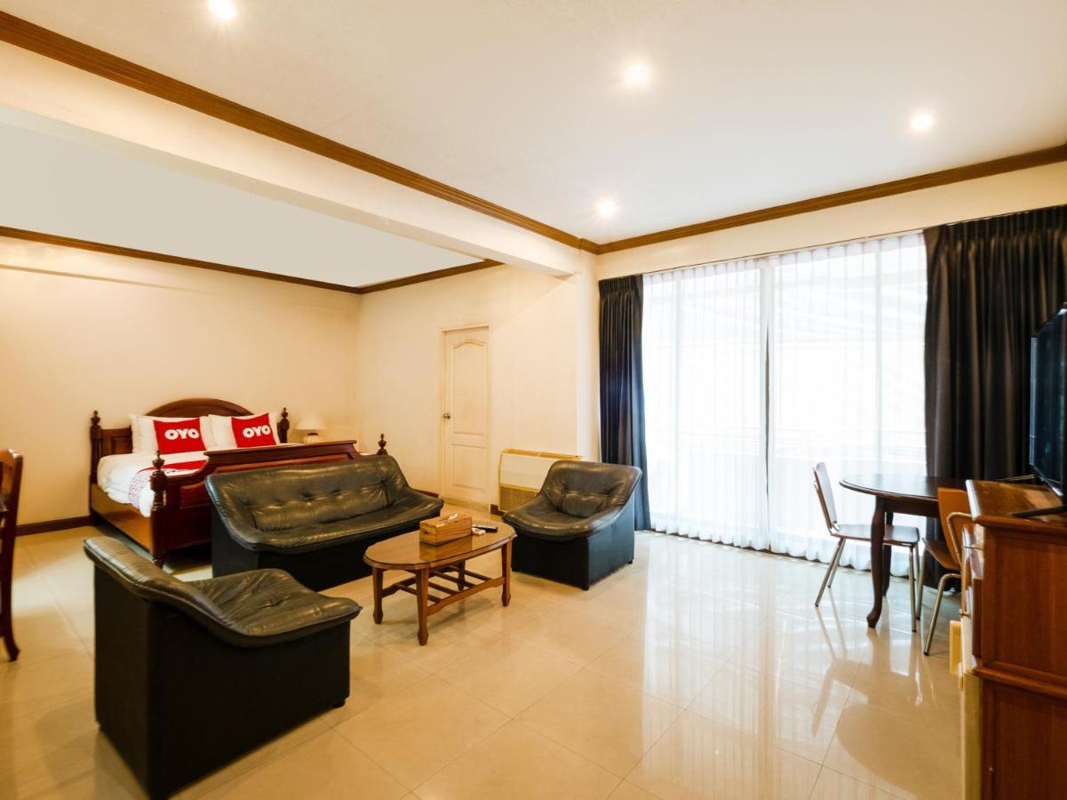 12Pm Bangkok Hotel Bagian luar foto