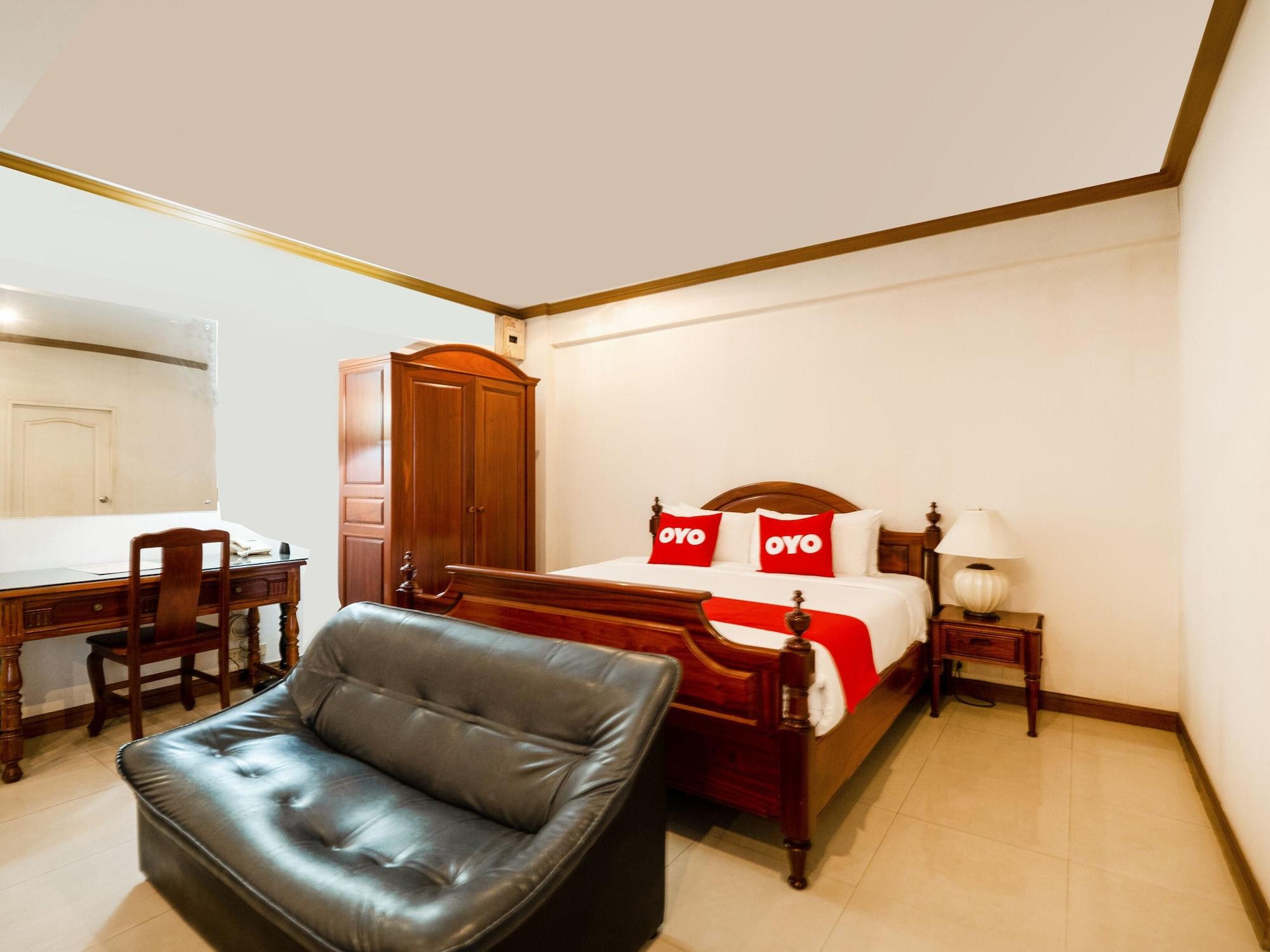 12Pm Bangkok Hotel Bagian luar foto