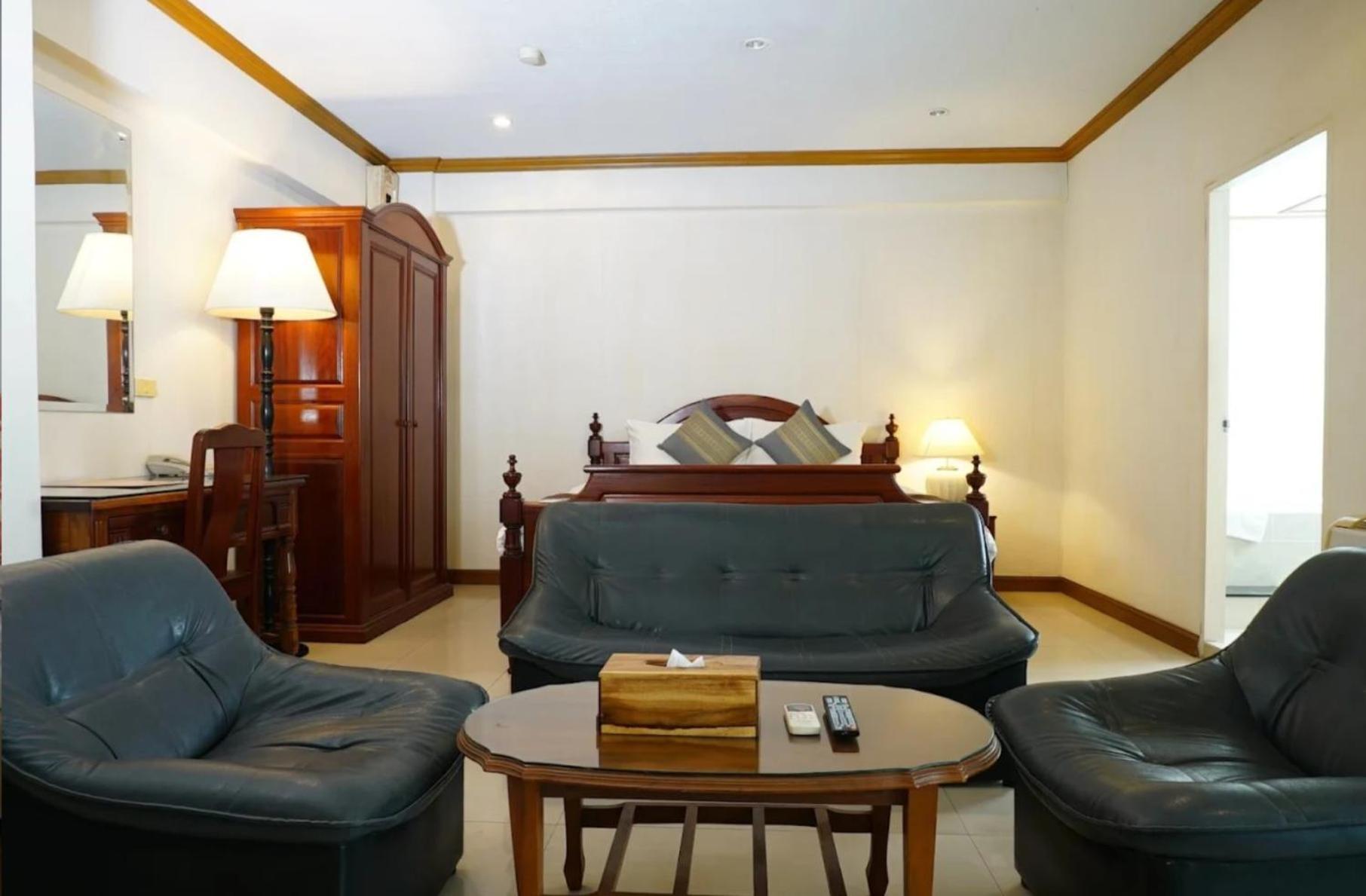 12Pm Bangkok Hotel Bagian luar foto
